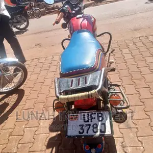 TVS HLX 125 2021 Red