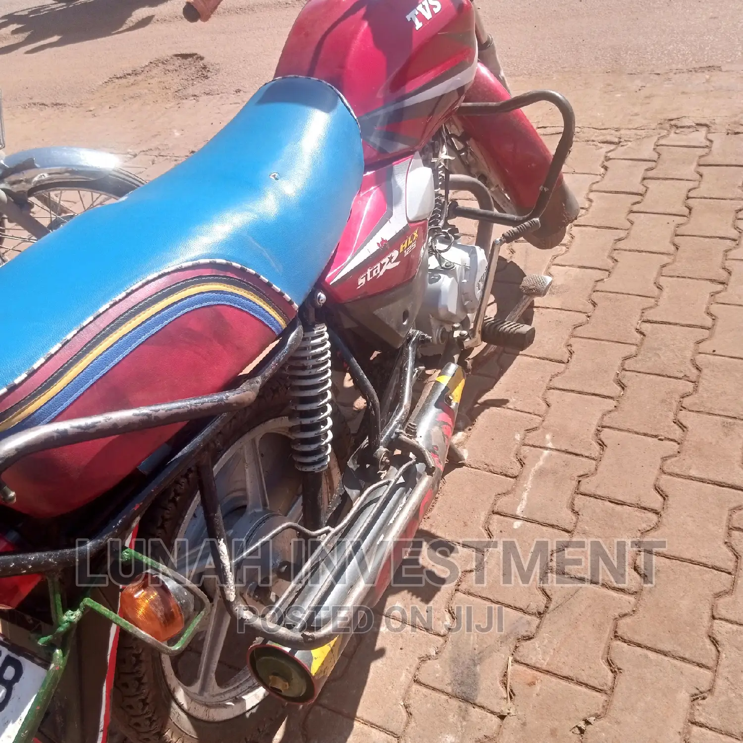 TVS HLX 125 2021 Red