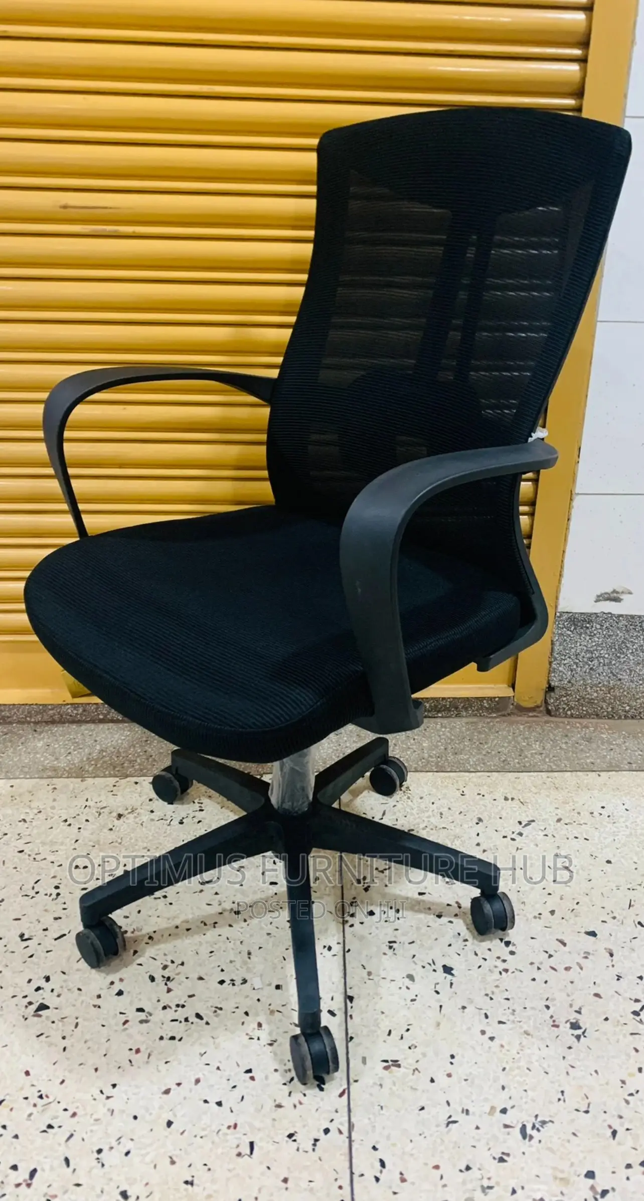 Office Chair (Round Arms)