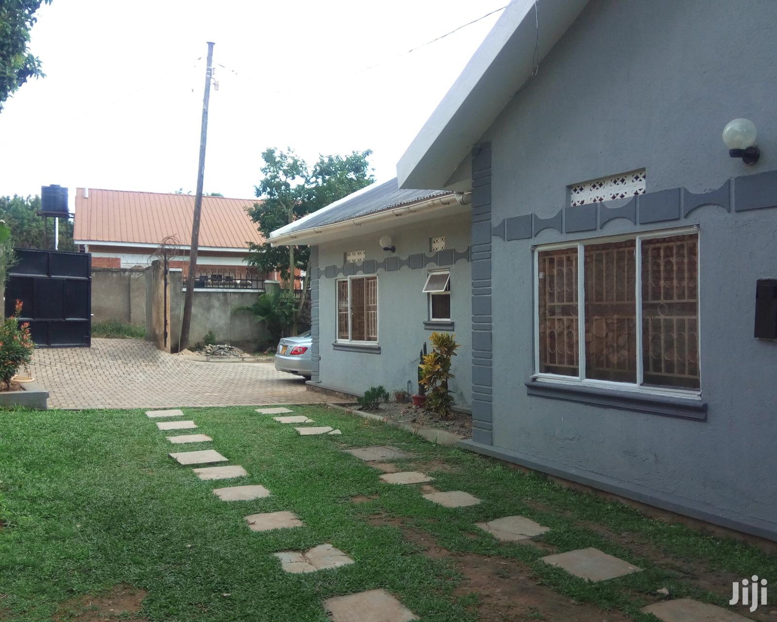 Residential House in Kirinya Namboole for Sell