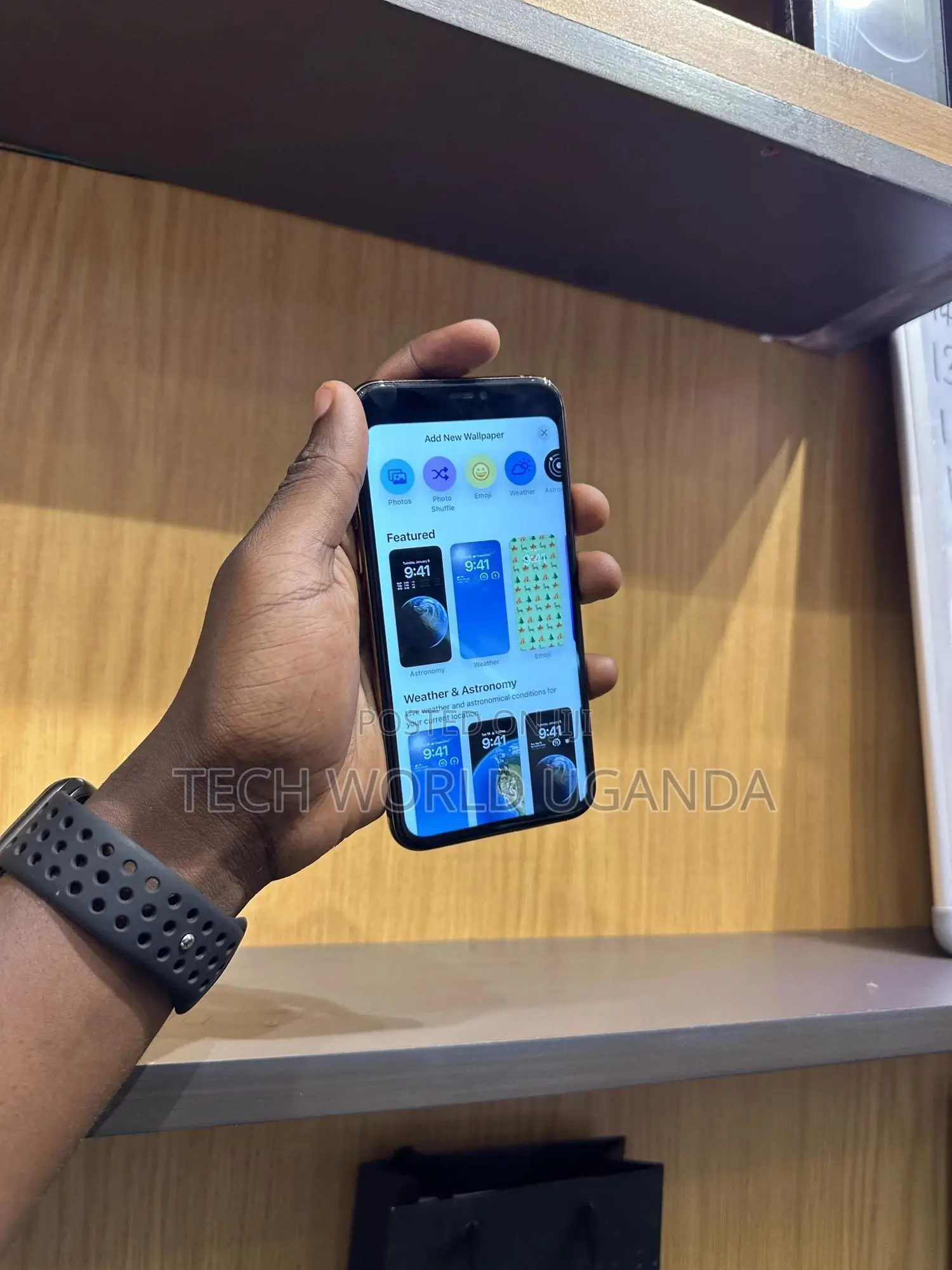 New Apple iPhone 11 Pro 64 GB Gold