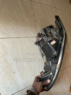 Toyota Harrier Headlight