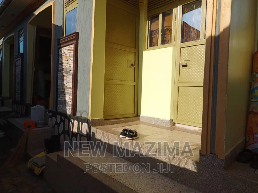 4bdrm House in Nansana Town, Central Division for sale