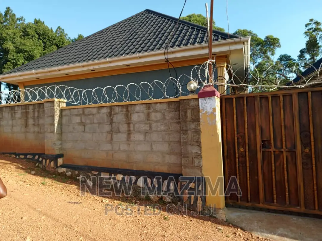 4bdrm House in Nansana Town, Central Division for sale