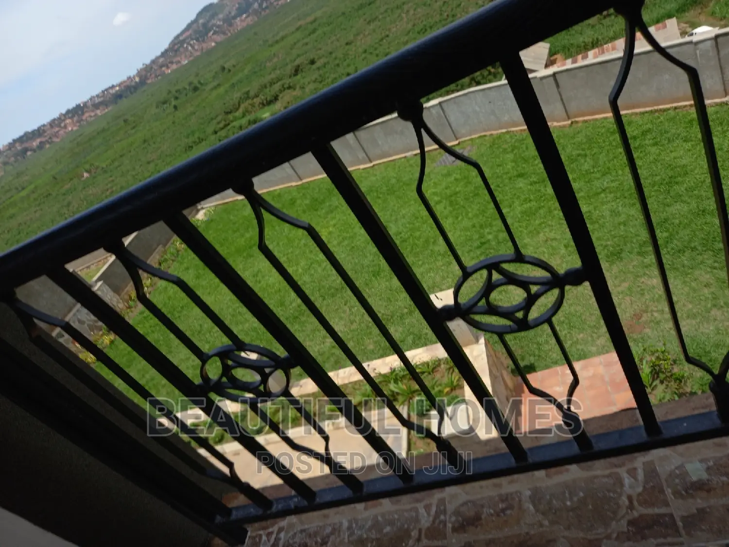 Furnished 6bdrm House in Munyonyo Luxury, Makindye for sale