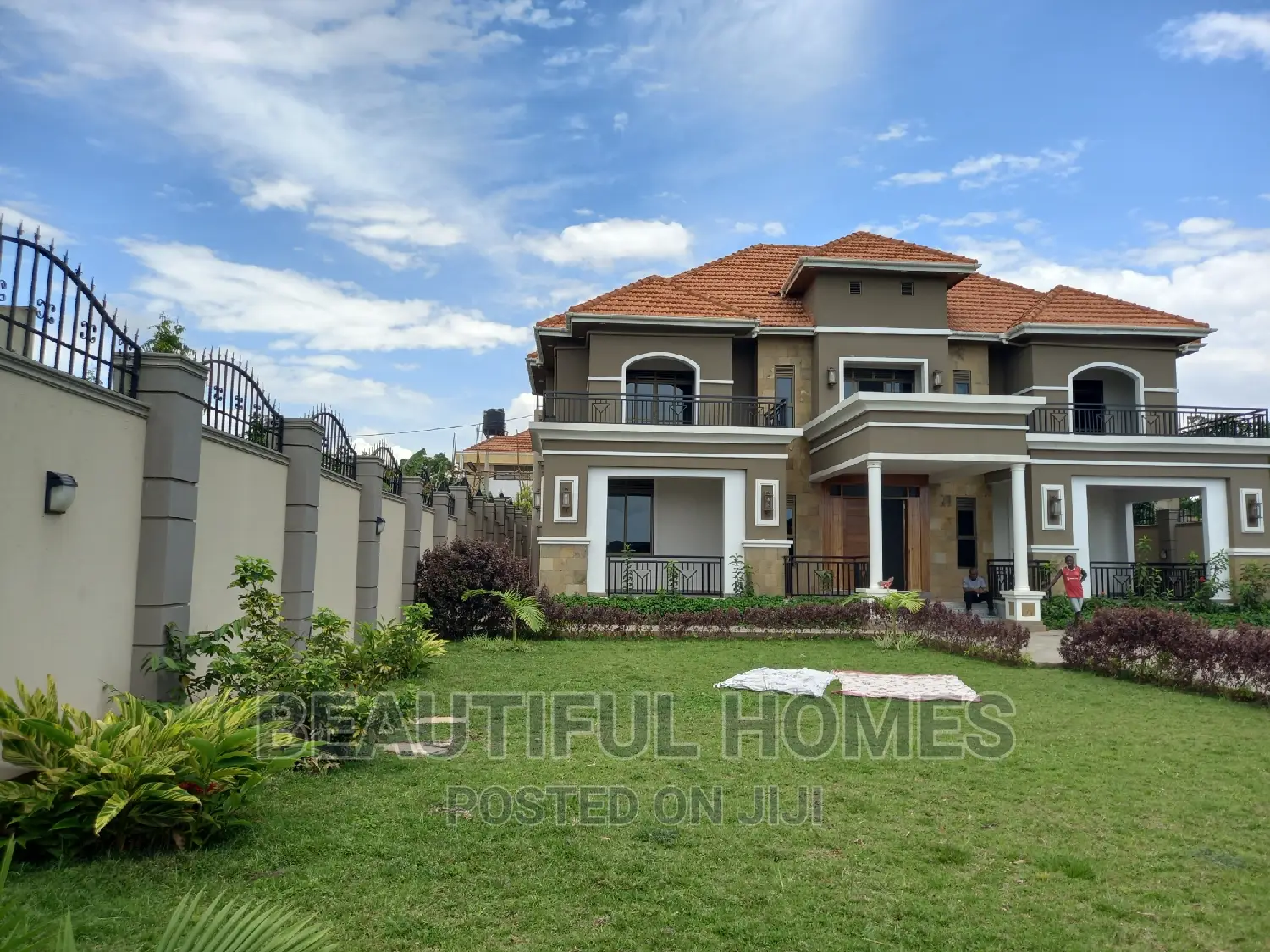 Furnished 6bdrm Mansion in Munyonyo Lake View, Makindye for sale