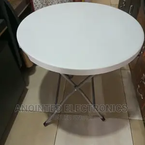 Round Plastic Chairs