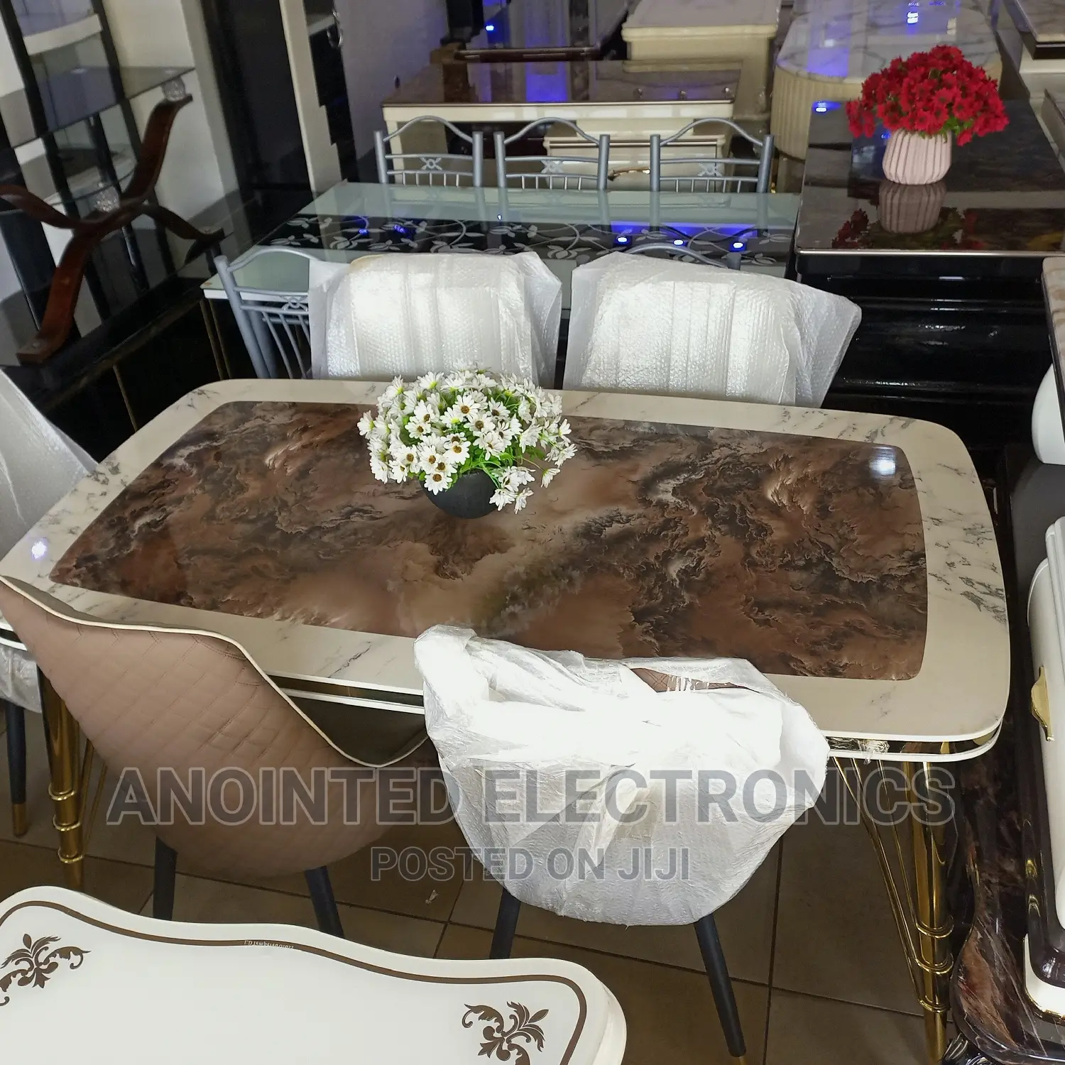 Marble Dining Table 6 Seaters