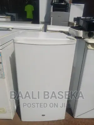 Fridges/Refrigerator/Single Door Fridge 120ltrs