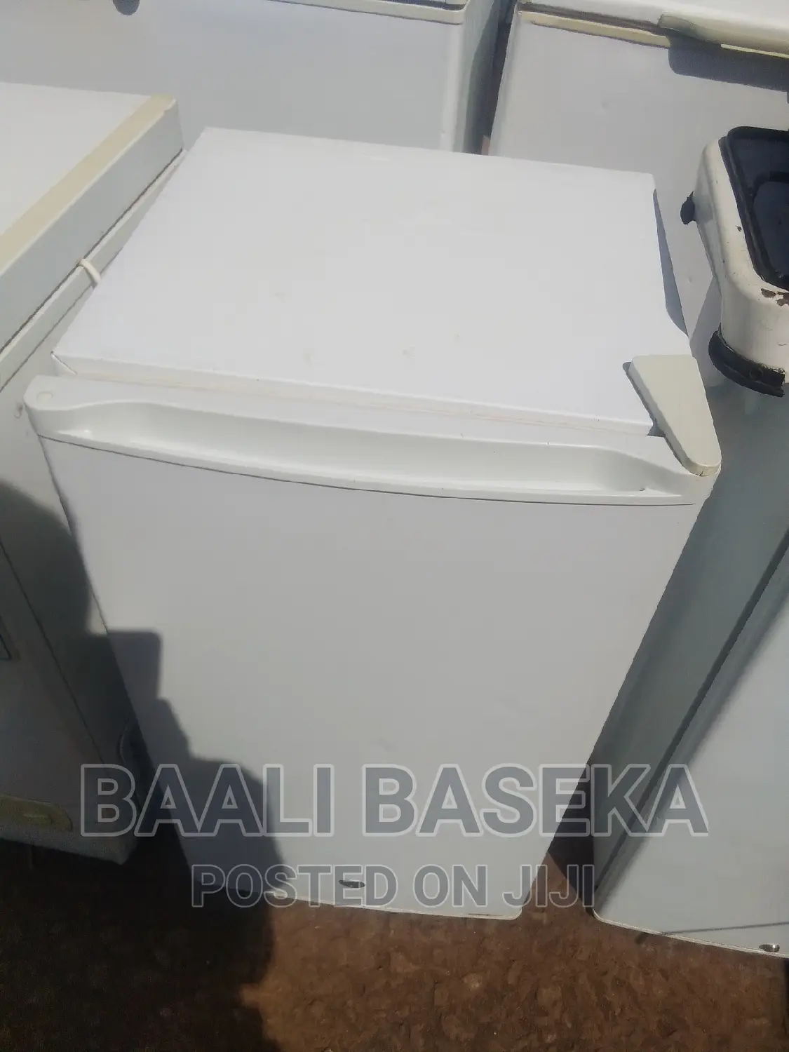 Fridges/Refrigerator/Single Door Fridge 120ltrs