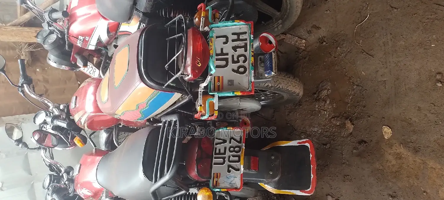Bajaj Boxer 100 2020 Red