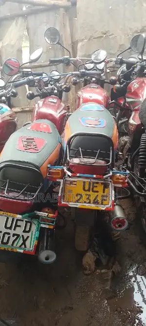 Bajaj Boxer 100 2020 Red