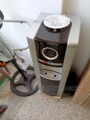 Adh Water Dispenser With a Compressor