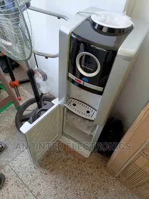 Adh Water Dispenser With a Compressor