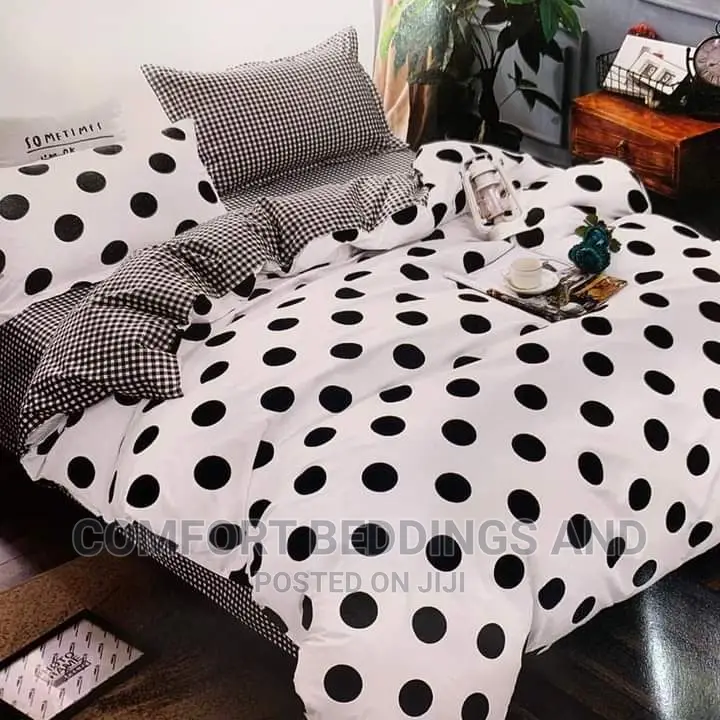 White Bedcover/ Duvet 6*6