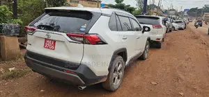 Toyota RAV4 2020 White