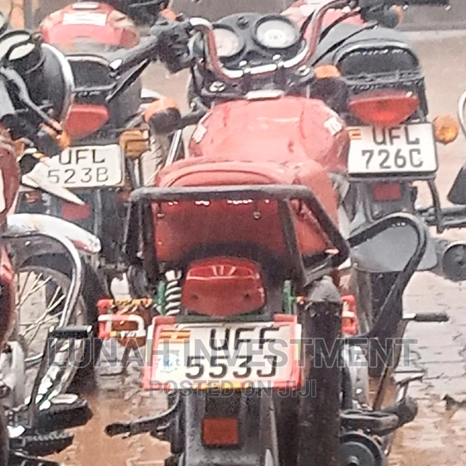 TVS HLX 125 2023 Red