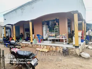 Five Commercial Shops on on Quicksale in Heart of Bulenga