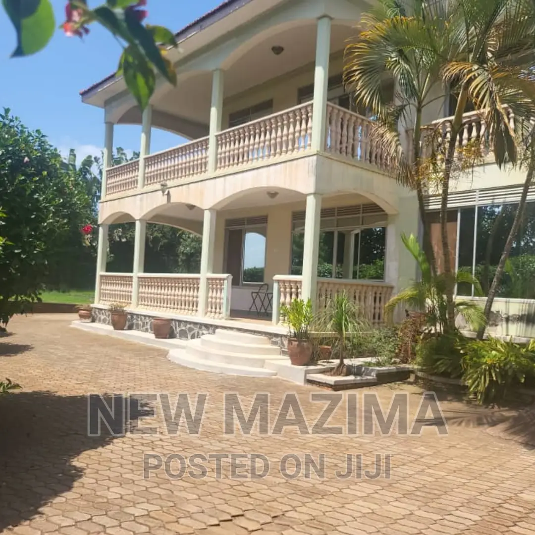 6bdrm Maisonette in Bunga Heights, Central Division for sale