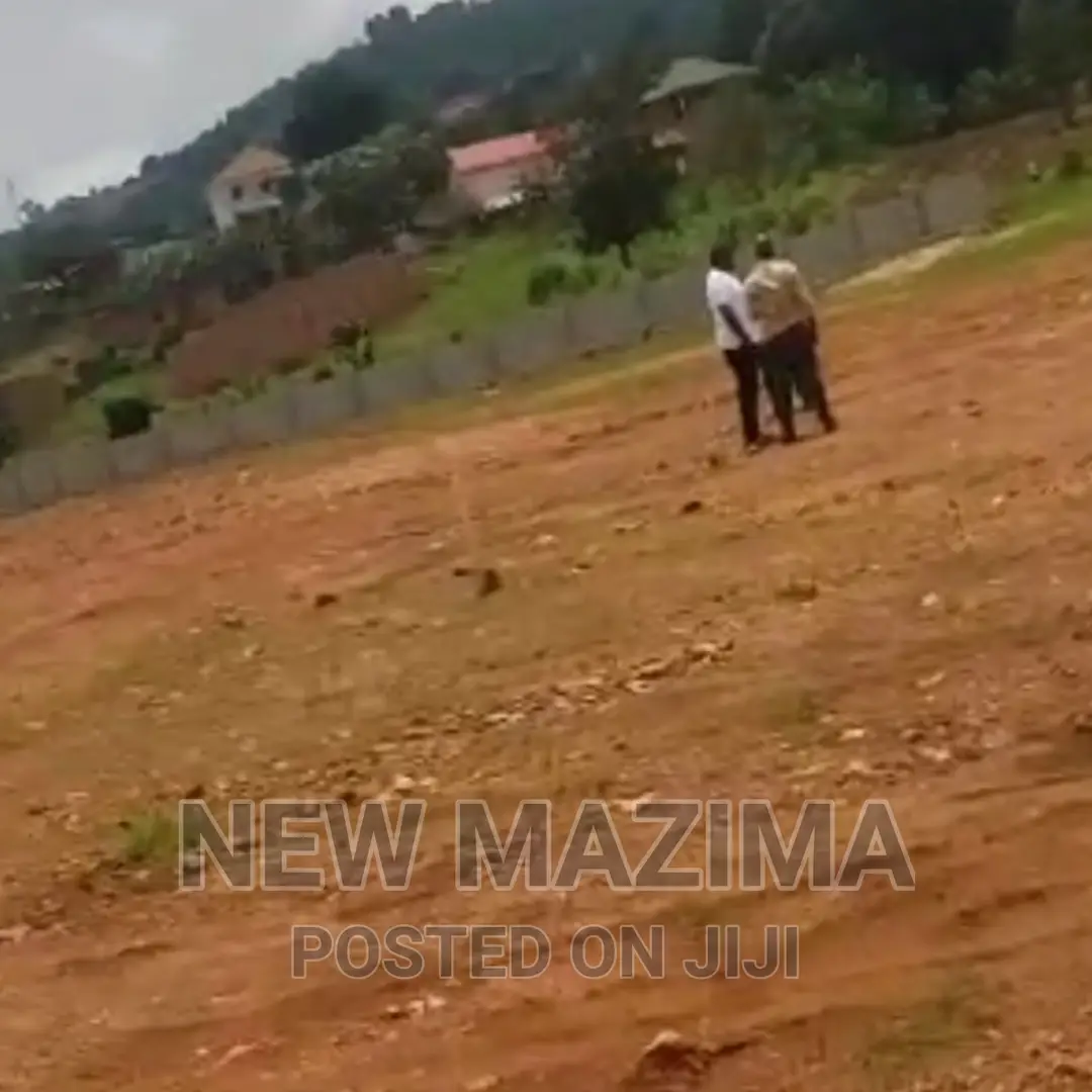 Very Prime Plot on Forced Sale in Heart of Bwebajja Ntebe Rd