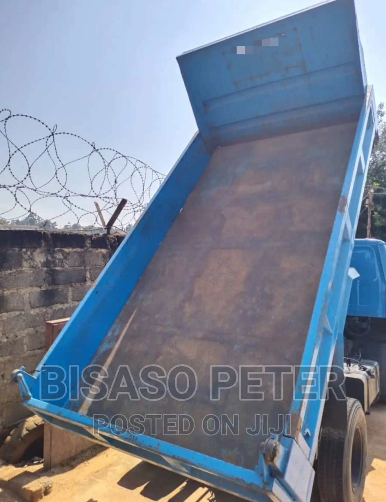 Isuzu Lef Dumper