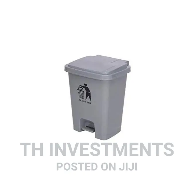 Outdoor. Foot Pedal 30L Plastic Waste Bin