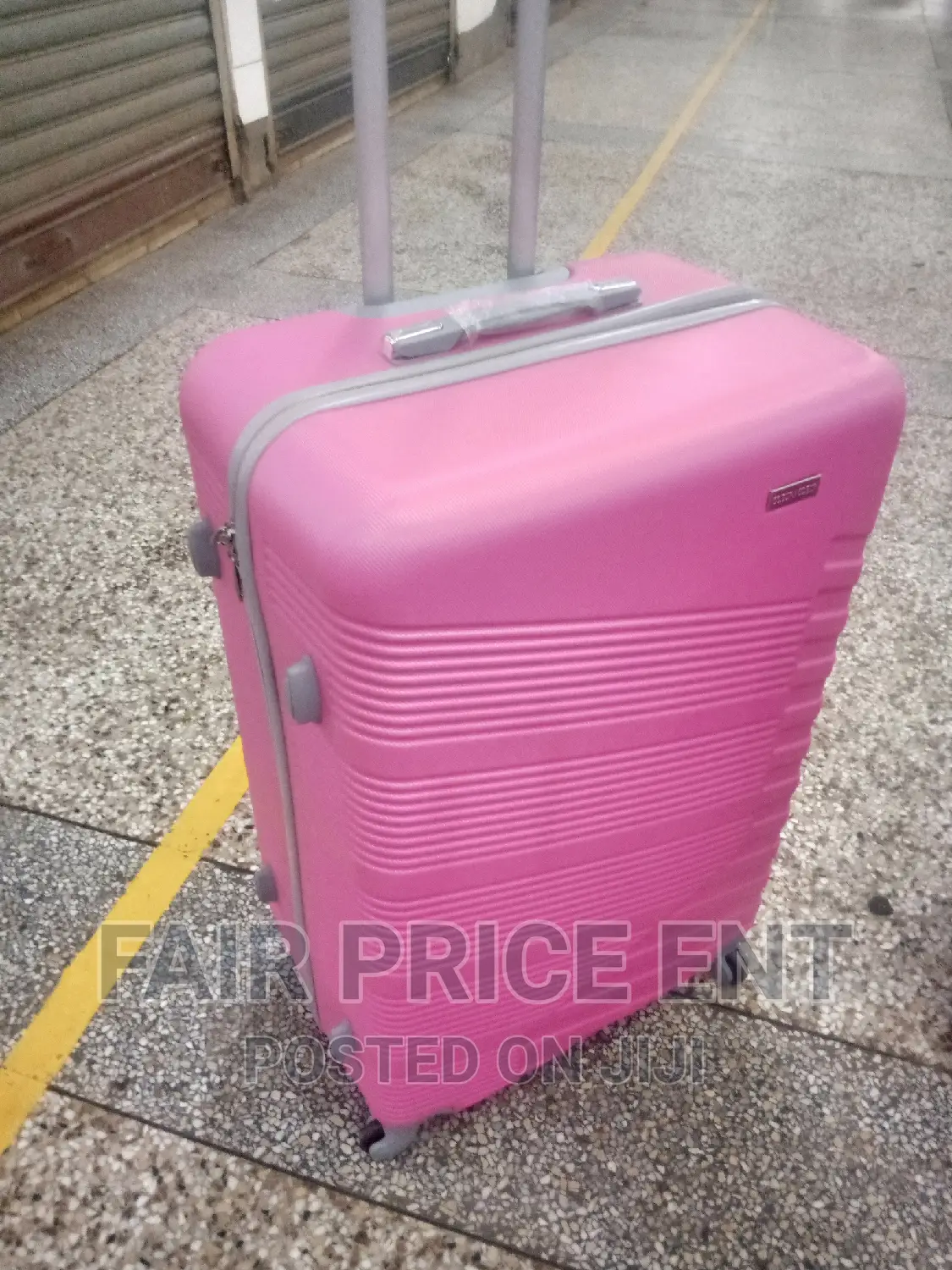 Classy Plastic Suitcase.Medium.( Pink)