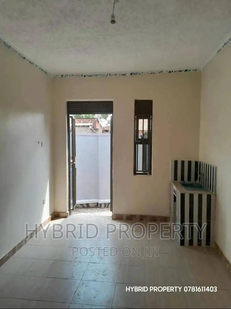 10bdrm Apartment in Kasubi Along, Rubaga for sale