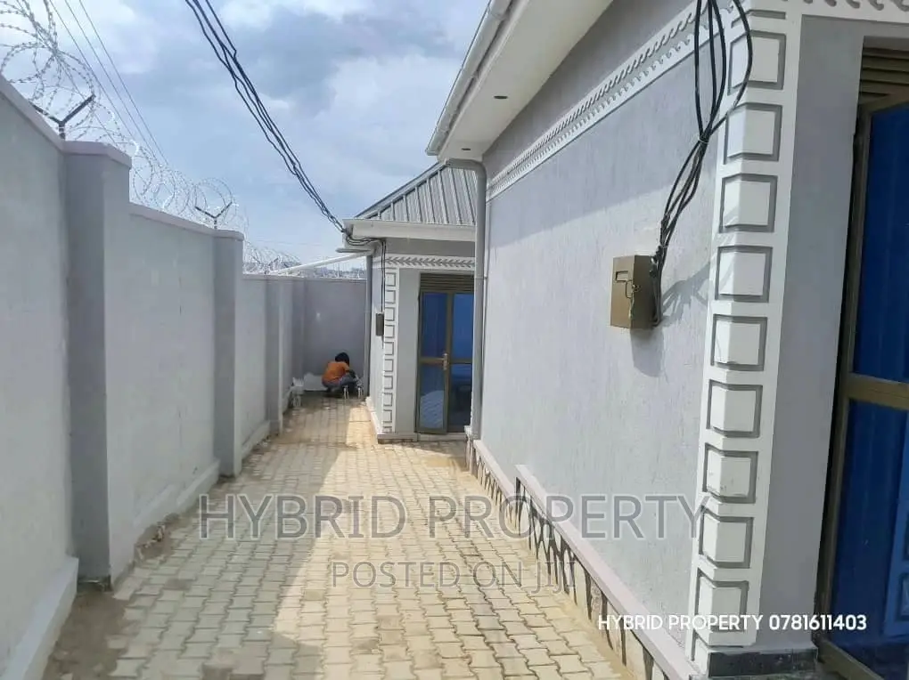 10bdrm Apartment in Kasubi Along, Rubaga for sale