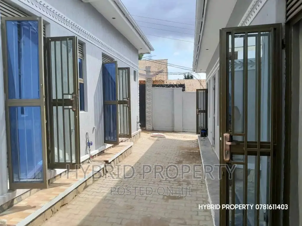 10bdrm Apartment in Kasubi Along, Rubaga for sale
