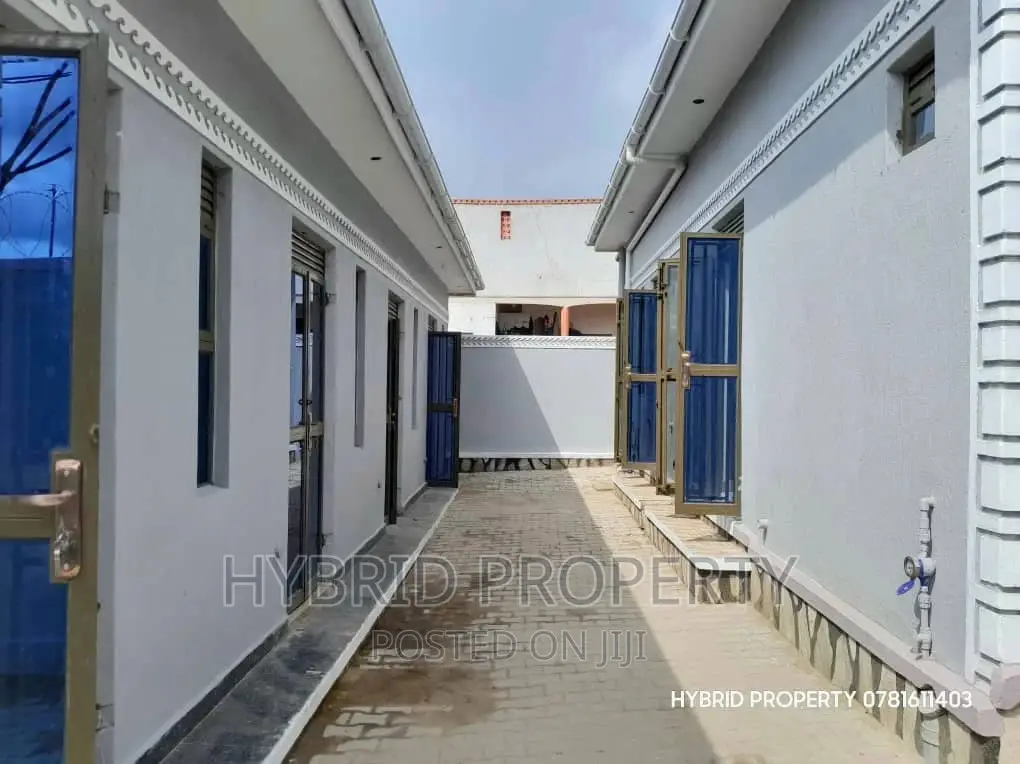 10bdrm Apartment in Kasubi Along, Rubaga for sale