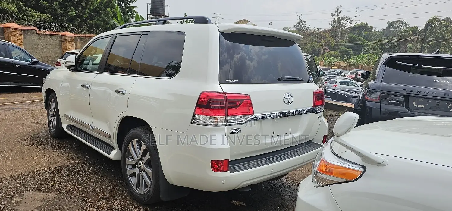 Toyota Land Cruiser 2014 White