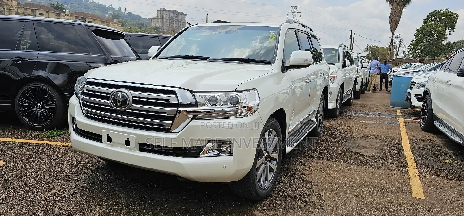Toyota Land Cruiser 2014 White