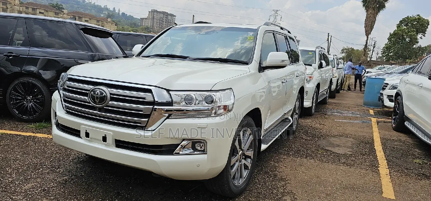 Toyota Land Cruiser 2014 White
