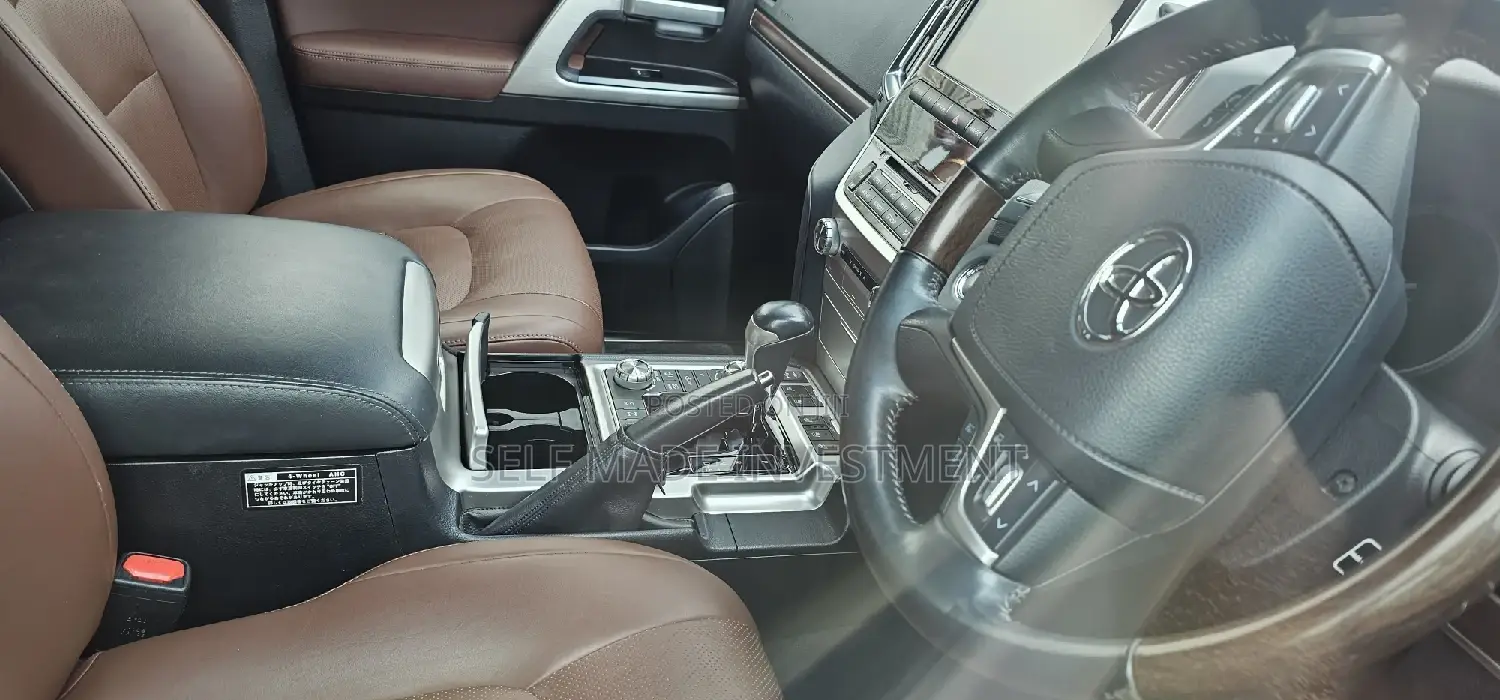 Toyota Land Cruiser 2014 White