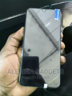 Photo - Vivo Y17 128 GB Blue