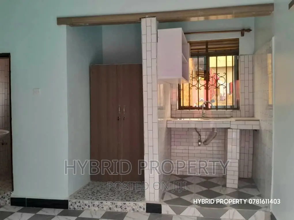 9bdrm Apartment In Kasubi~Kawaala Along, Rubaga For Sale