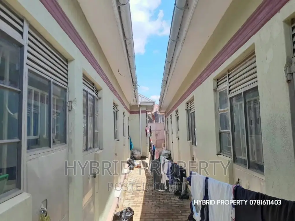 10bdrm Apartment in Kasubi Along, Rubaga for sale