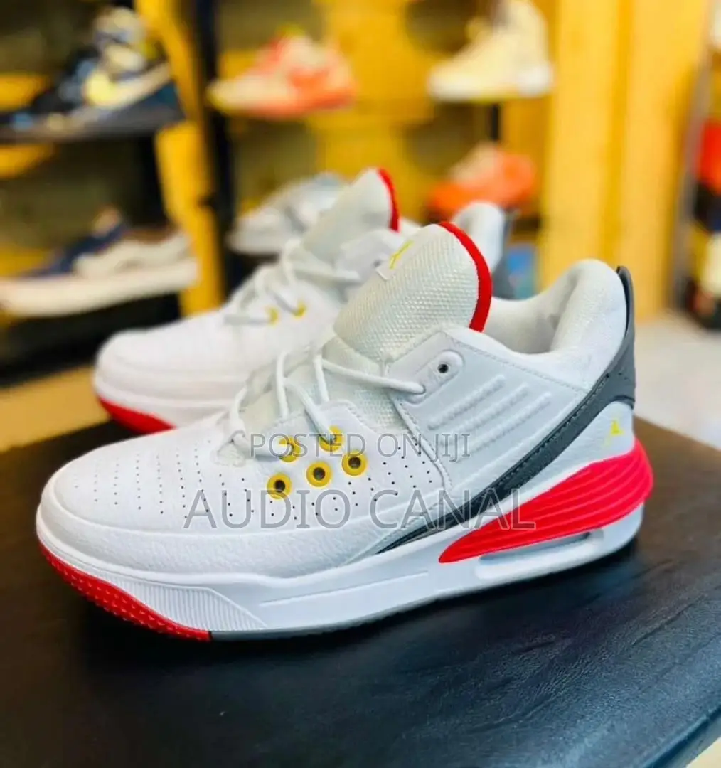 Jordan Hight Classic Snaeakers