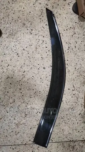 Sunvisors ( Obusasi) Land Cruiser 2015(Kaweesi)