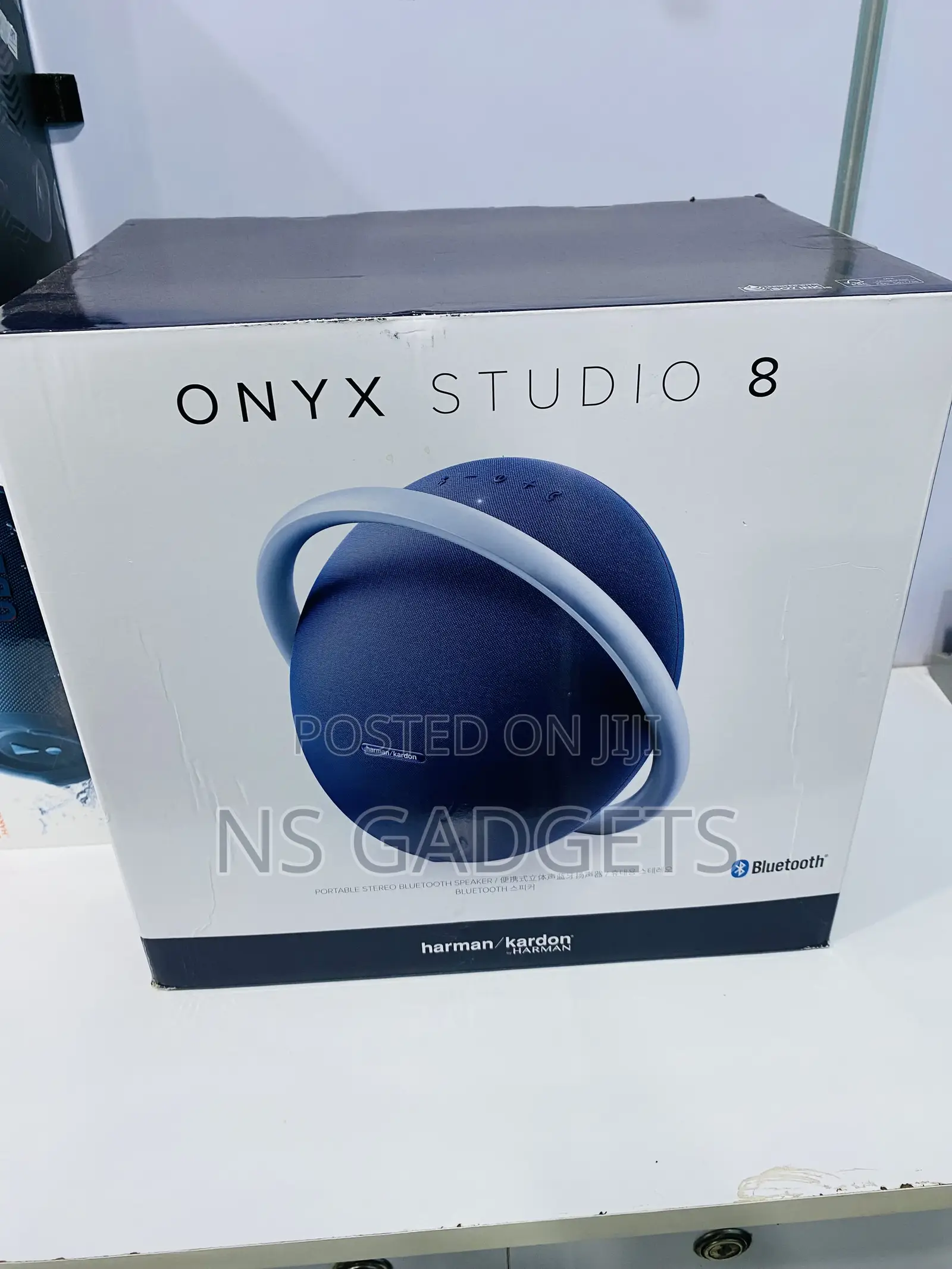 Onyx Studio 8