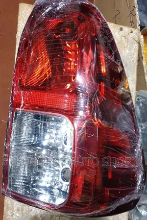 Tail Lamps Hillux Revo( Amanda)