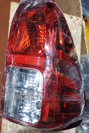 Tail Lamps Hillux Revo( Amanda)