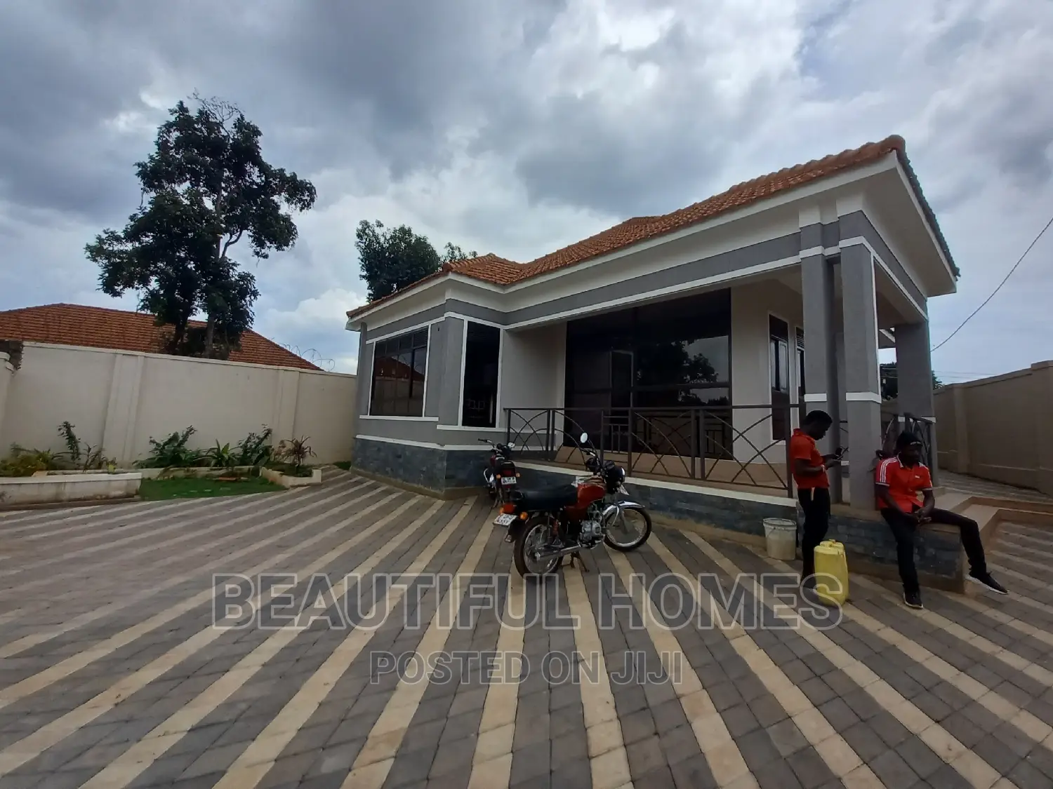 Furnished 4bdrm Bungalow in Kisaasi, Nakawa for sale