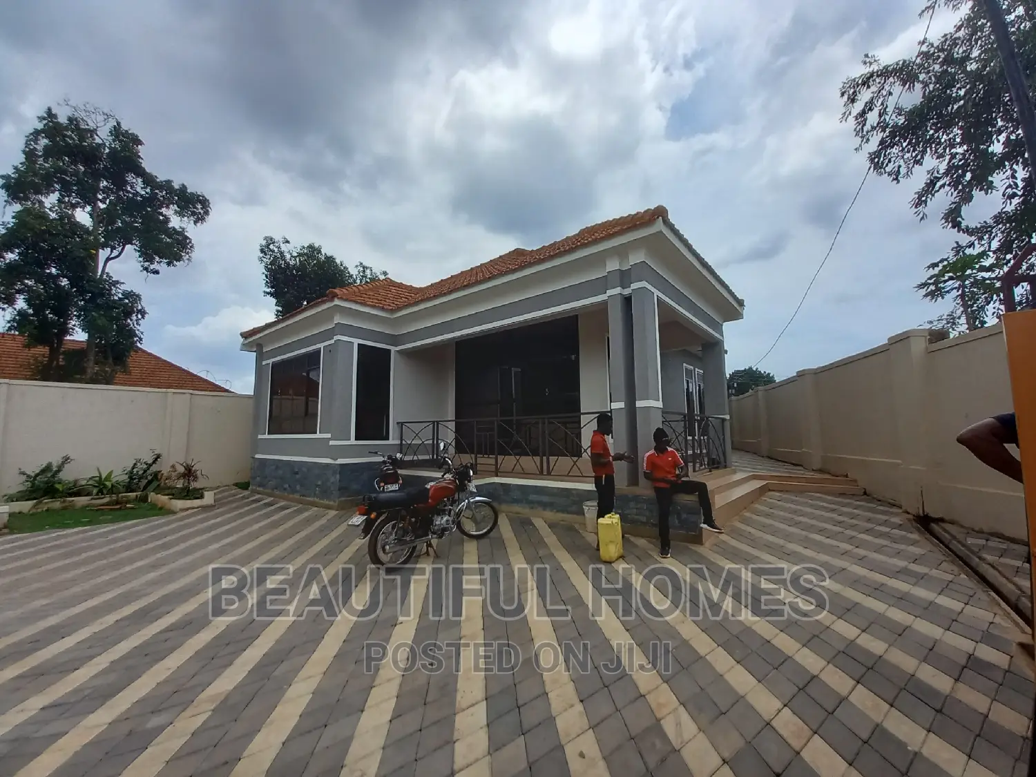 Furnished 4bdrm Bungalow in Kisaasi, Nakawa for sale