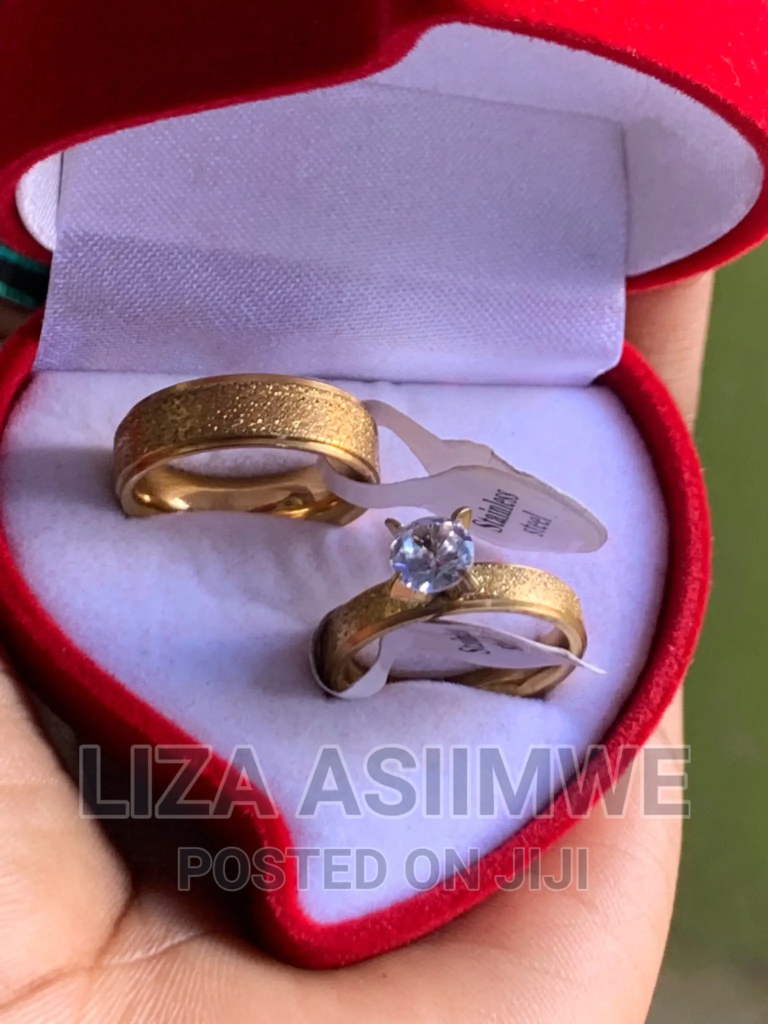 Engagement Rings Wedding Rings Available at a Good Price