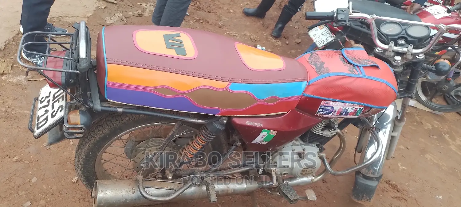 Bajaj Boxer 2020 Red
