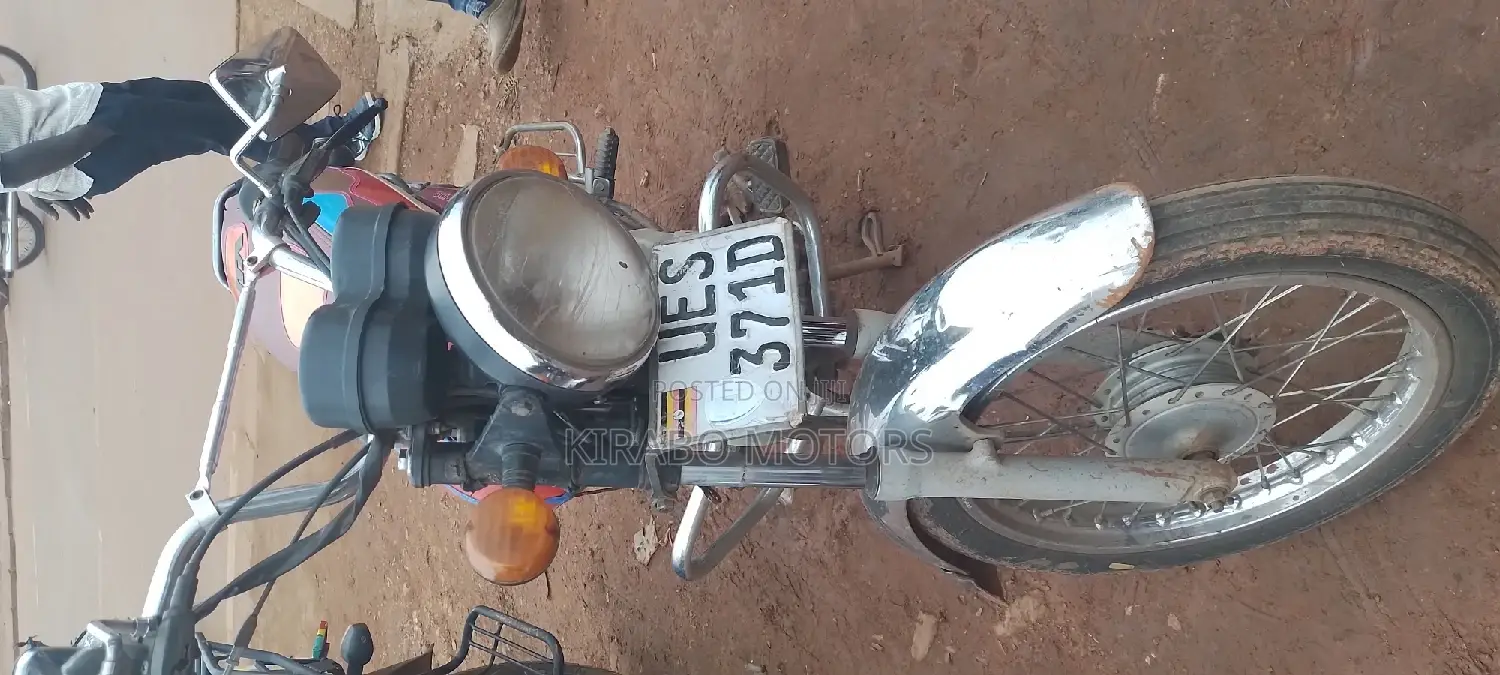 Bajaj Boxer 2020 Red
