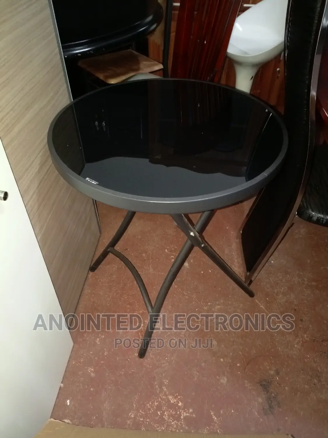 Foldable Round Table