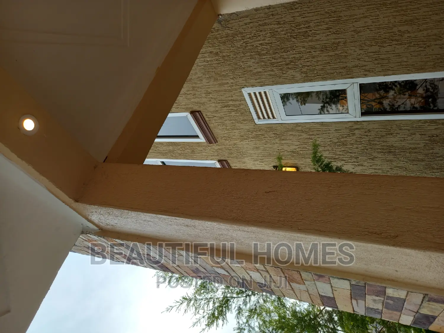 Furnished 4bdrm House in Kira Wealthy Estate for sale